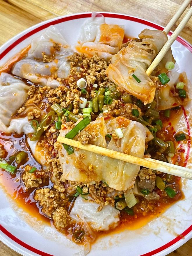 人都以温暖的美食驱散选择还十分丰富冰球突破游戏早晚交替之时的寒意柳州(图2)